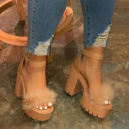 Large Size Women's Fashionable Breathable High Heels